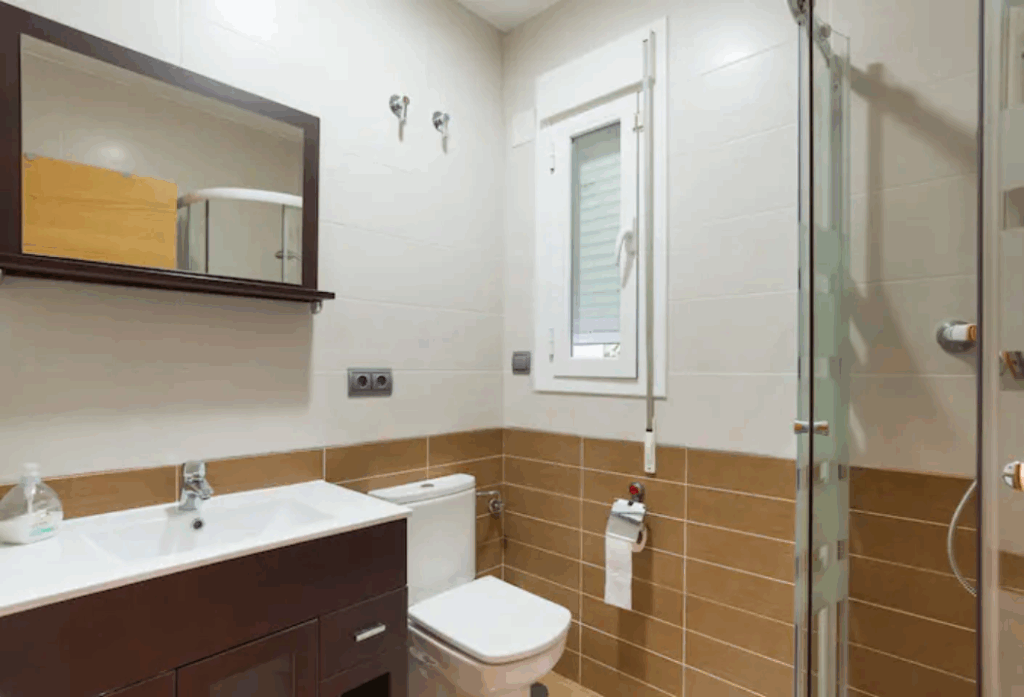 D1. Baño del dormitorio 1. Planta baja.