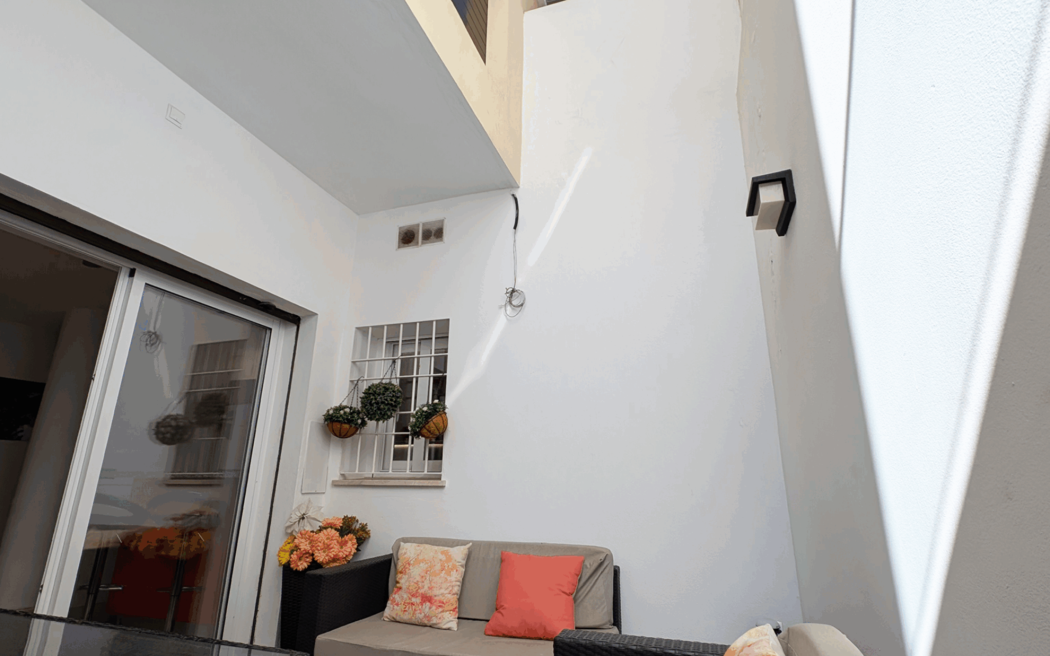 Ap_Porche Exterior-02